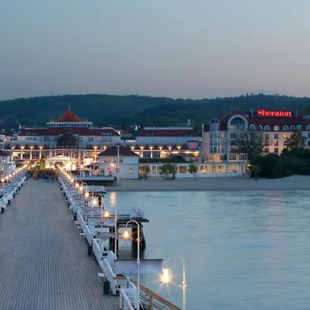 In Center Near The شقة