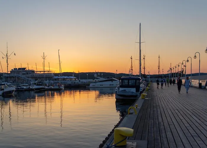 شقة In Center Near The