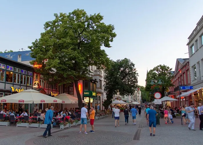 شقة In Center Near The