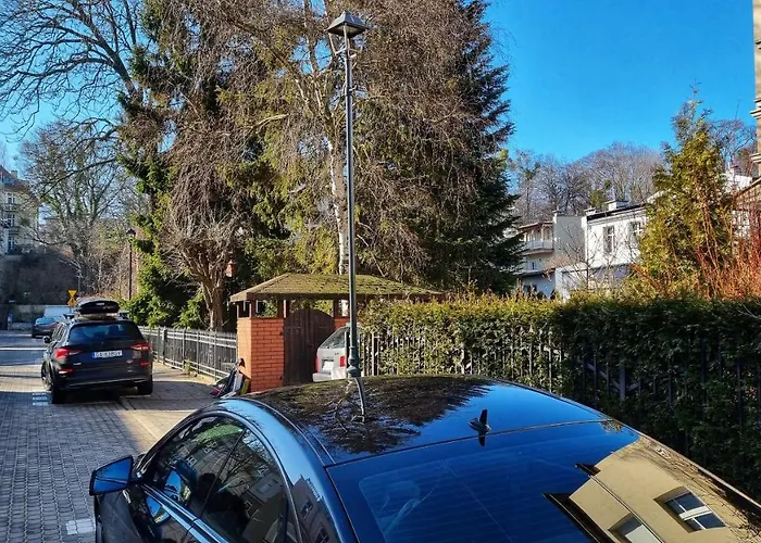 아파트 In Center Near The